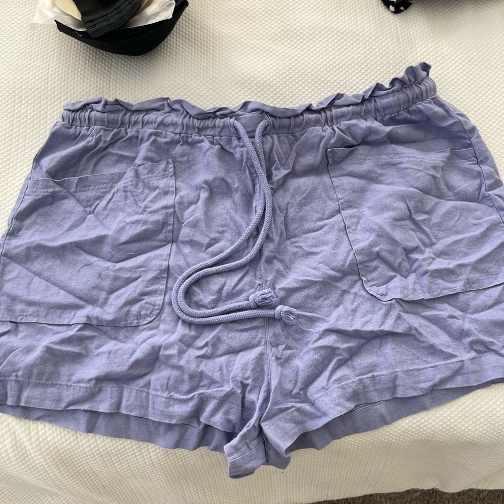 Universal thread shorts 